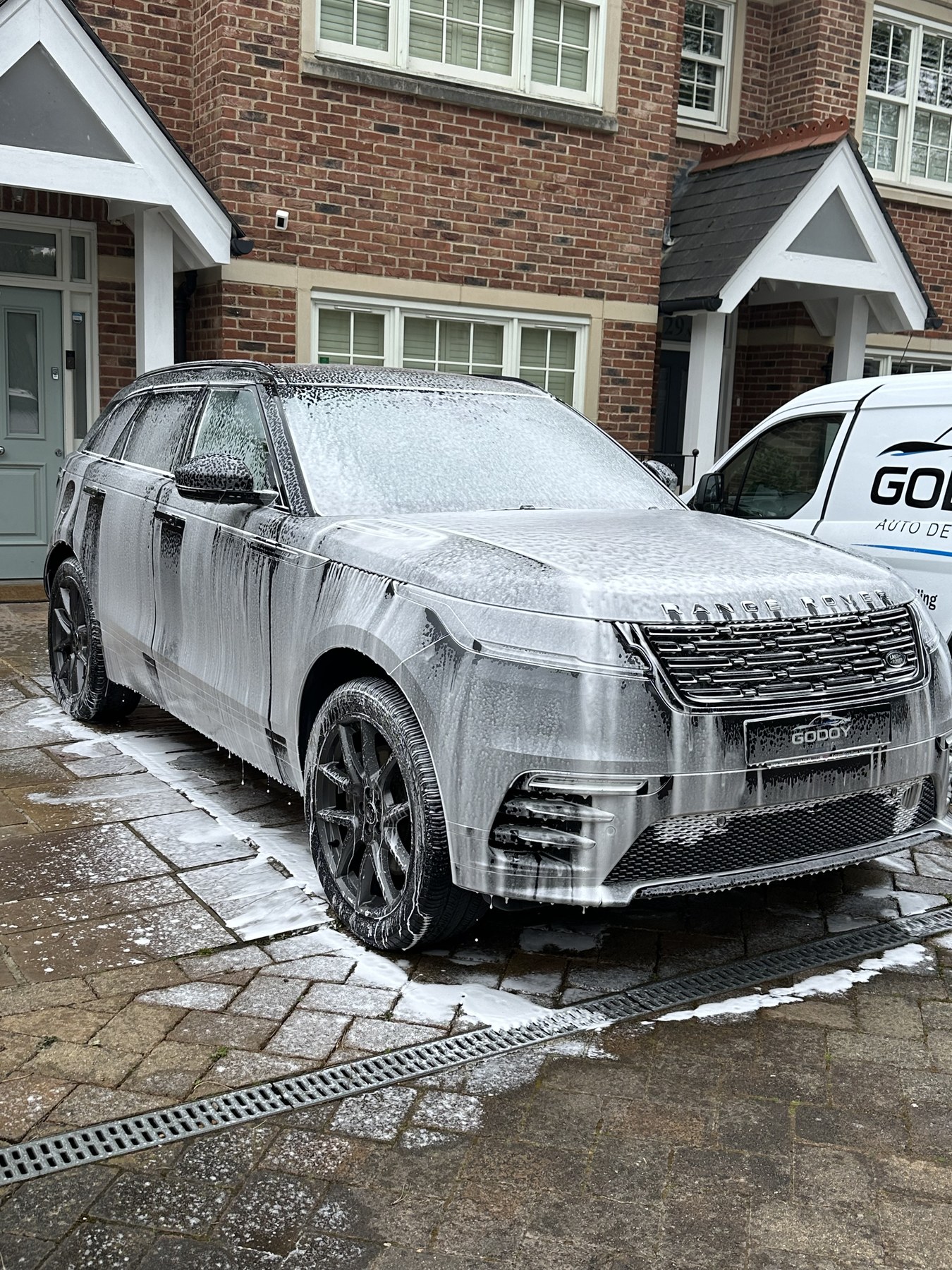 Range Rover foam wash before detailing