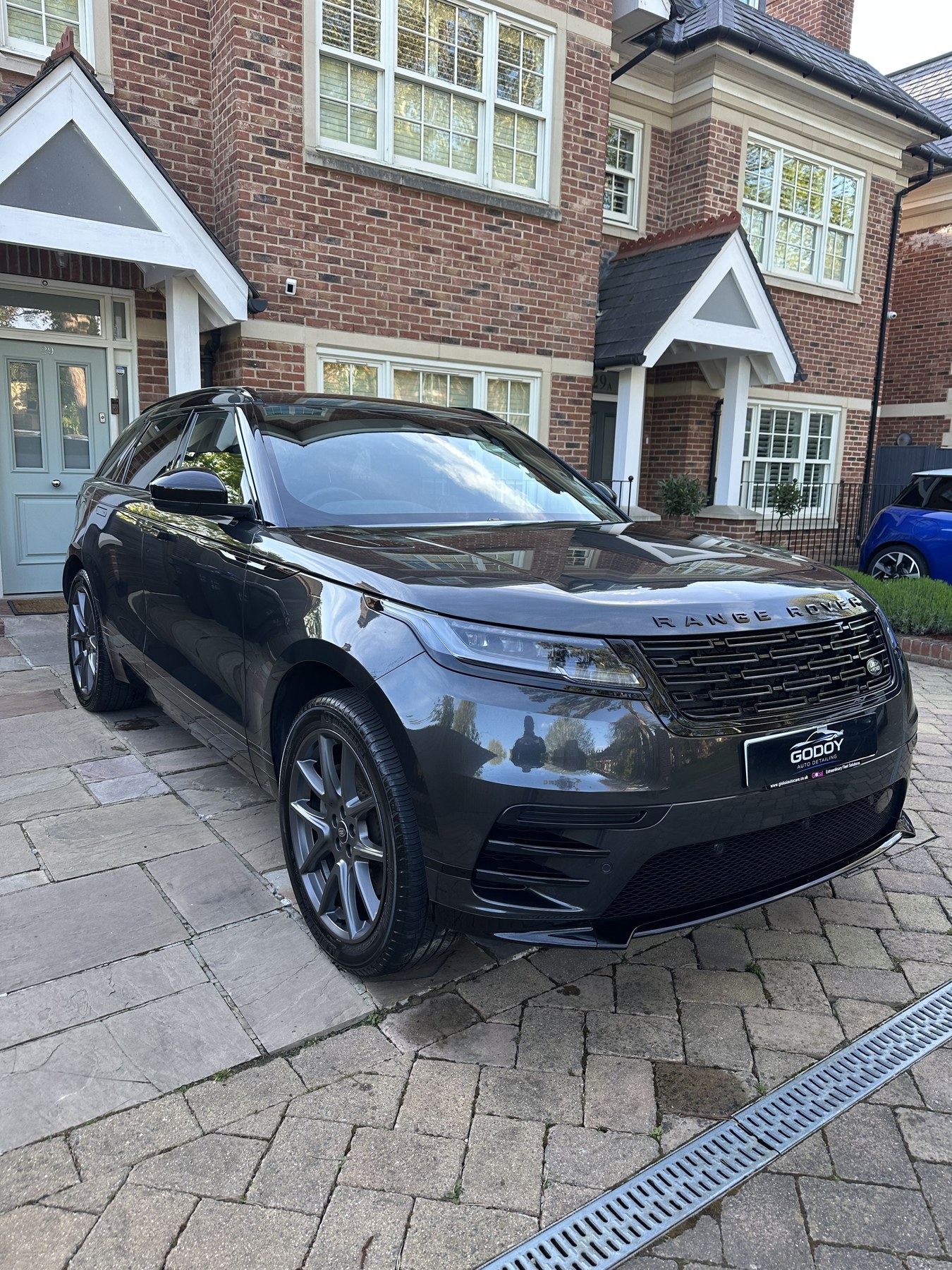 Range Rover exterior finish after detailing