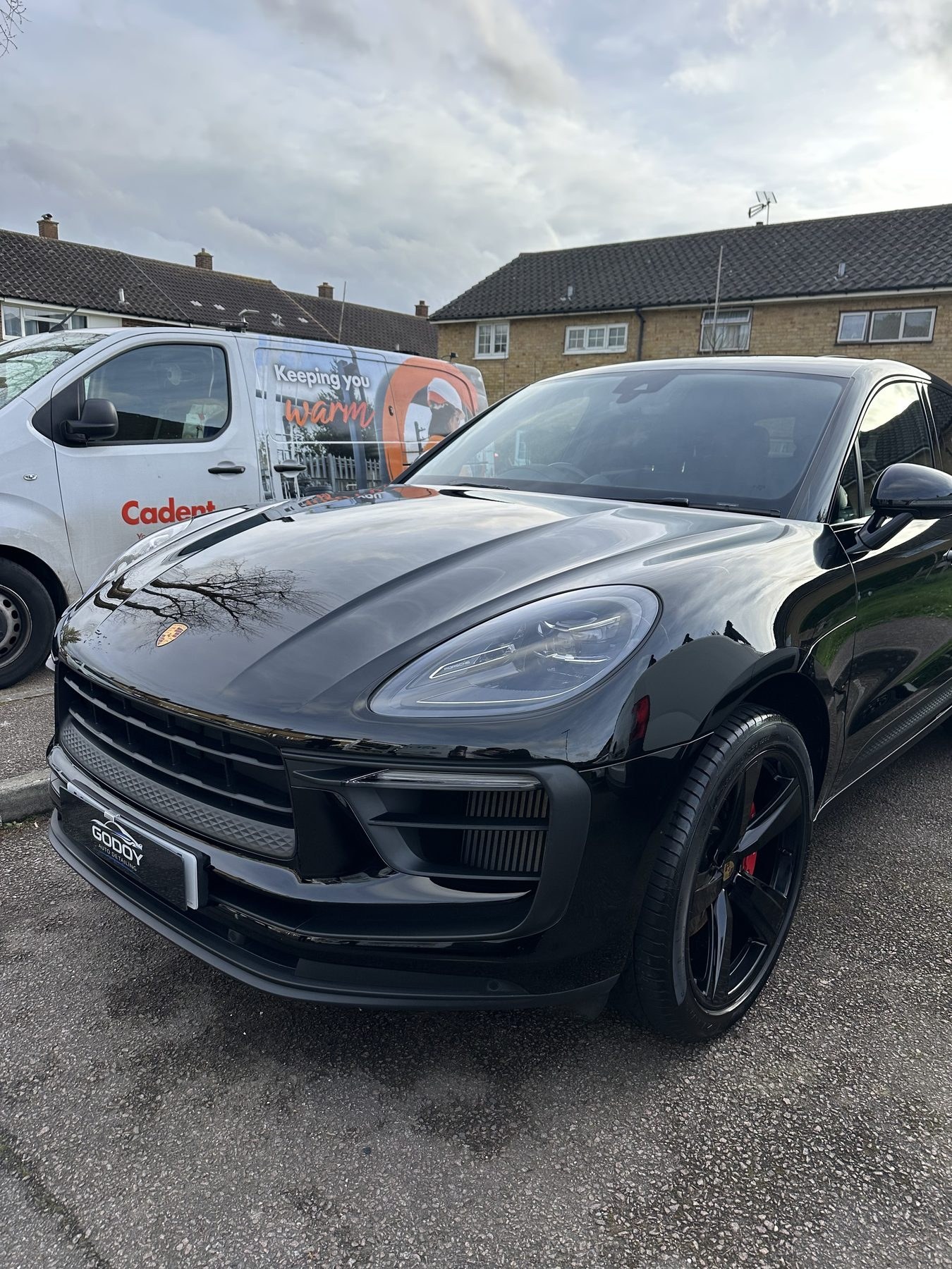 Black Porsche front finish after detailing