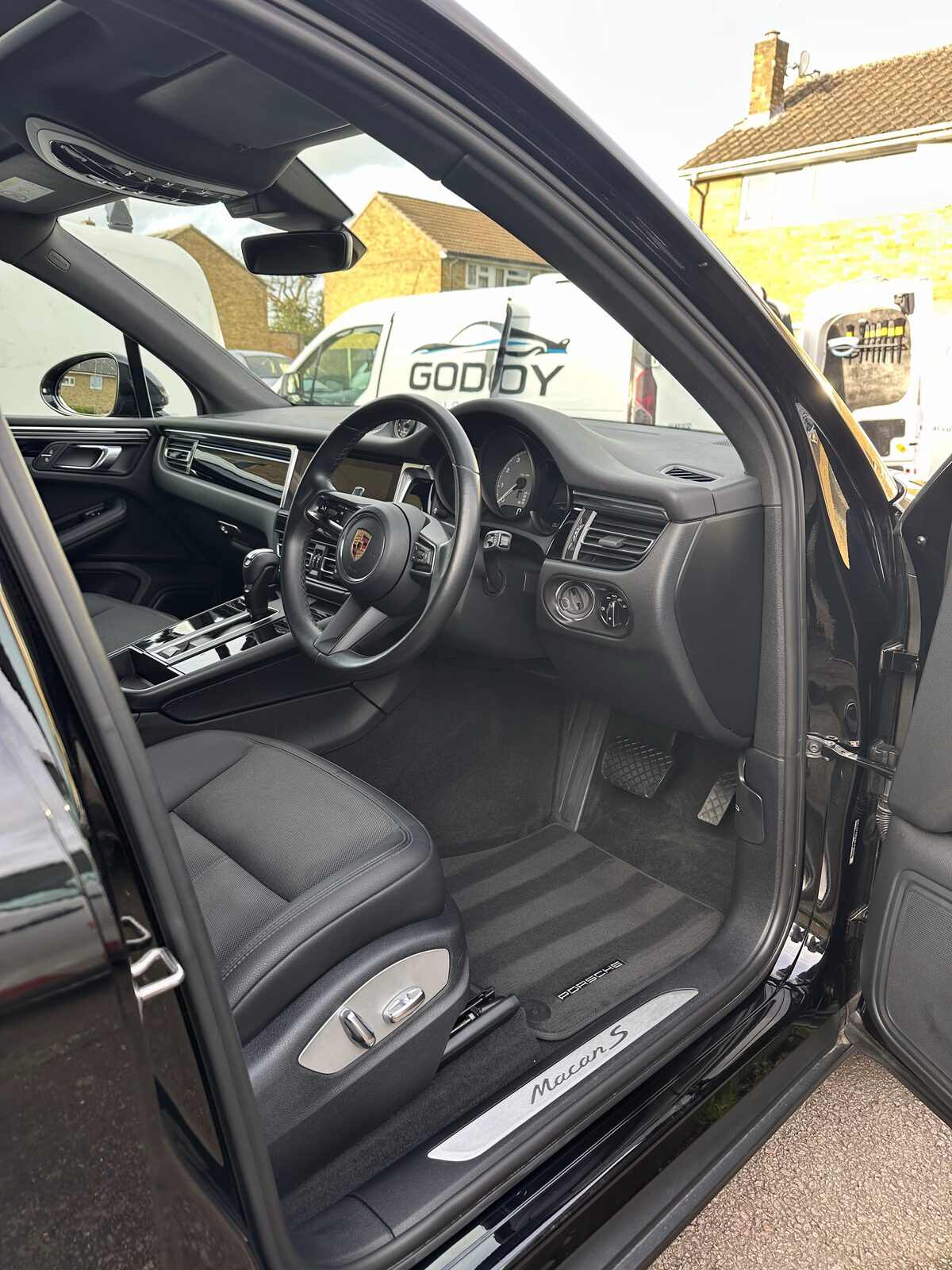 Porsche Macan S interior after detailing